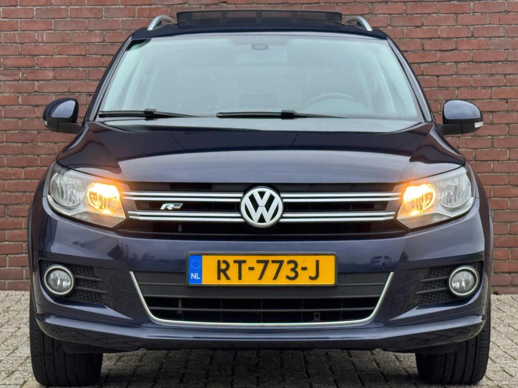 Volkswagen Tiguan 1.4 TSI R-LINE | PANODAK! | LEDER! | NAVI!, Auto's, Voorwielaandrijving, Gebruikt, 4 cilinders, Lichtsensor