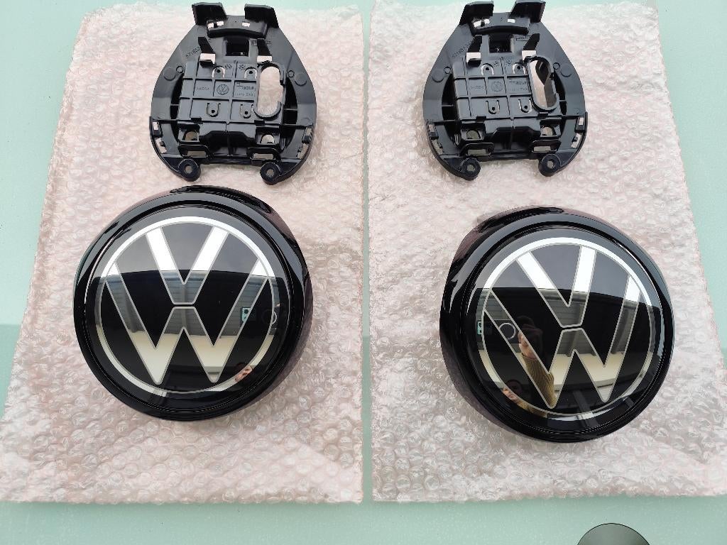 VW Tiguan 571 grill logo embleem met led, Ophalen, Nieuw, Volkswagen