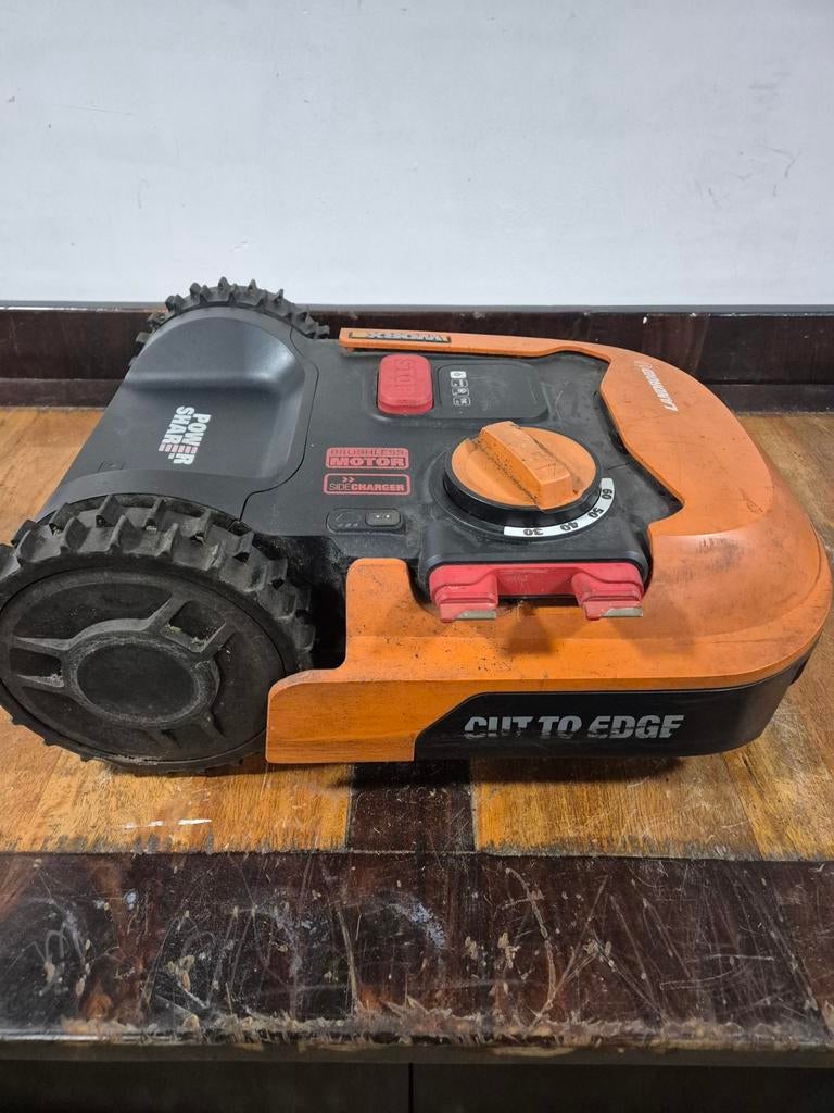 Worx Landroid M robotmaaier met accessoires, Ophalen, Gebruikt, Bestuurbaar via app, Worx