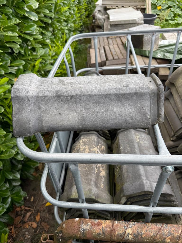 Oude nokvorst, gevelpan, dakpan, Doe-het-zelf en Verbouw, Dakpannen en Dakbedekking, Ophalen, Gebruikt, Steen of Klei, 15 m² of meer