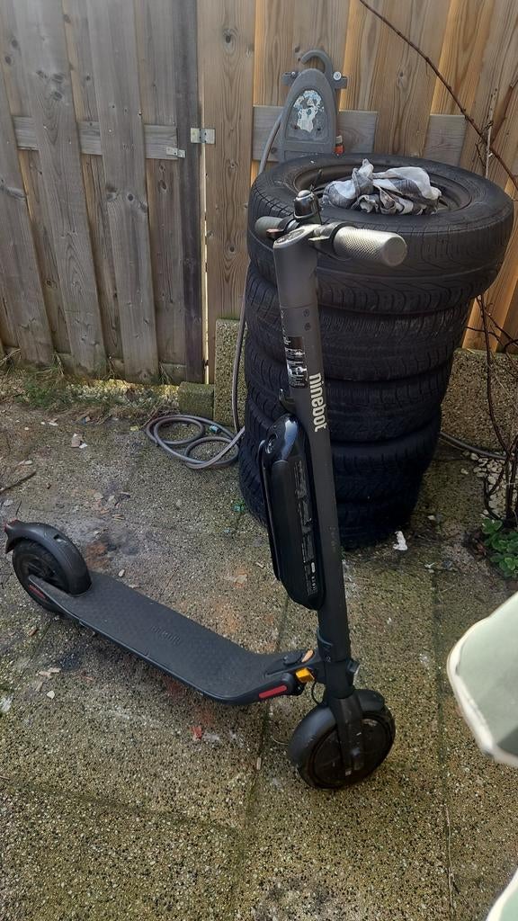 Ninebot e22e met dubbele accu, Fietsen en Brommers, Steps, Ophalen of Verzenden