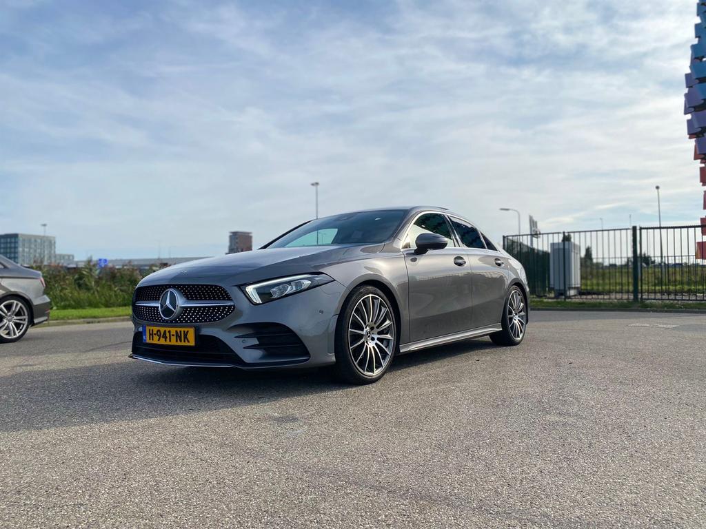 Mercedes-Benz A-Klasse A 180 d 116pk 7G-DCT 2020 Grijs, 4 cilinders, Origineel Nederlands, Diesel, 115 pk