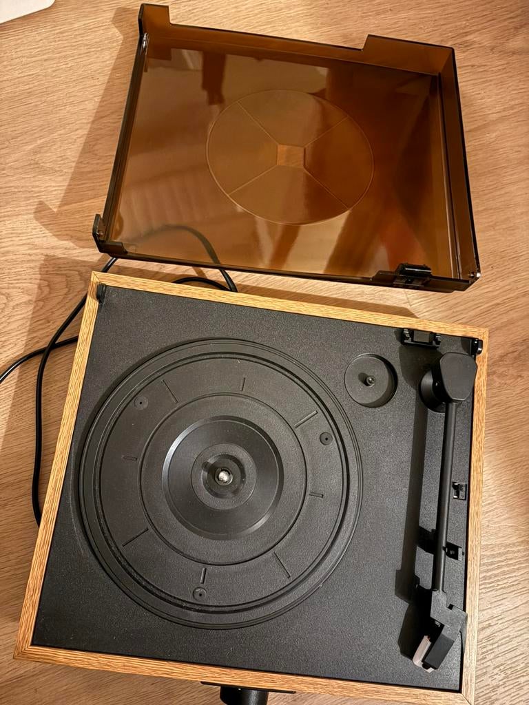 Retro platenspeler – stijlvol & gebruiksklaar, Ophalen of Verzenden, Zo goed als nieuw, Platenspeler, Overige merken