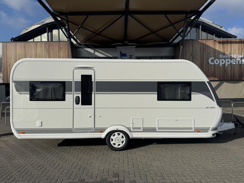 Hobby De Luxe 540 UL 2026 BLACKLINE ACTIE!!!, Caravans en Kamperen, Caravans, Standaardzit, Hobby, Overige typen, Bedrijf