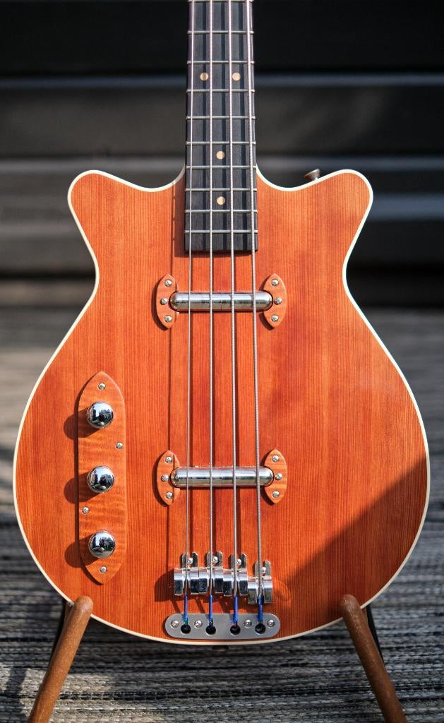 Grez Mendocino basgitaar - Linkshandig, Muziek en Instrumenten, Snaarinstrumenten | Gitaren | Bas, Ophalen of Verzenden, Zo goed als nieuw