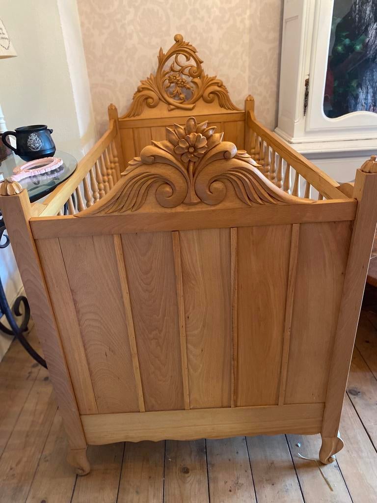 Brocante ledikant, Ophalen