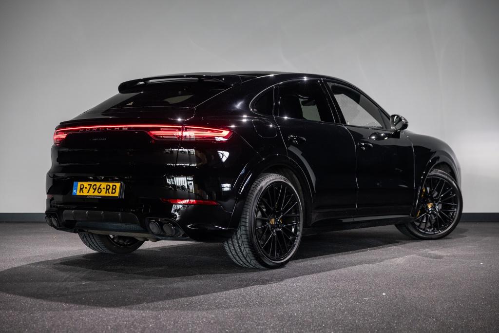 Porsche Cayenne Coupé 3.0 E-Hybrid Pl. Ed. | Carbon Ext | L, 14 kWh, Gebruikt, 2995 cc, Zwart