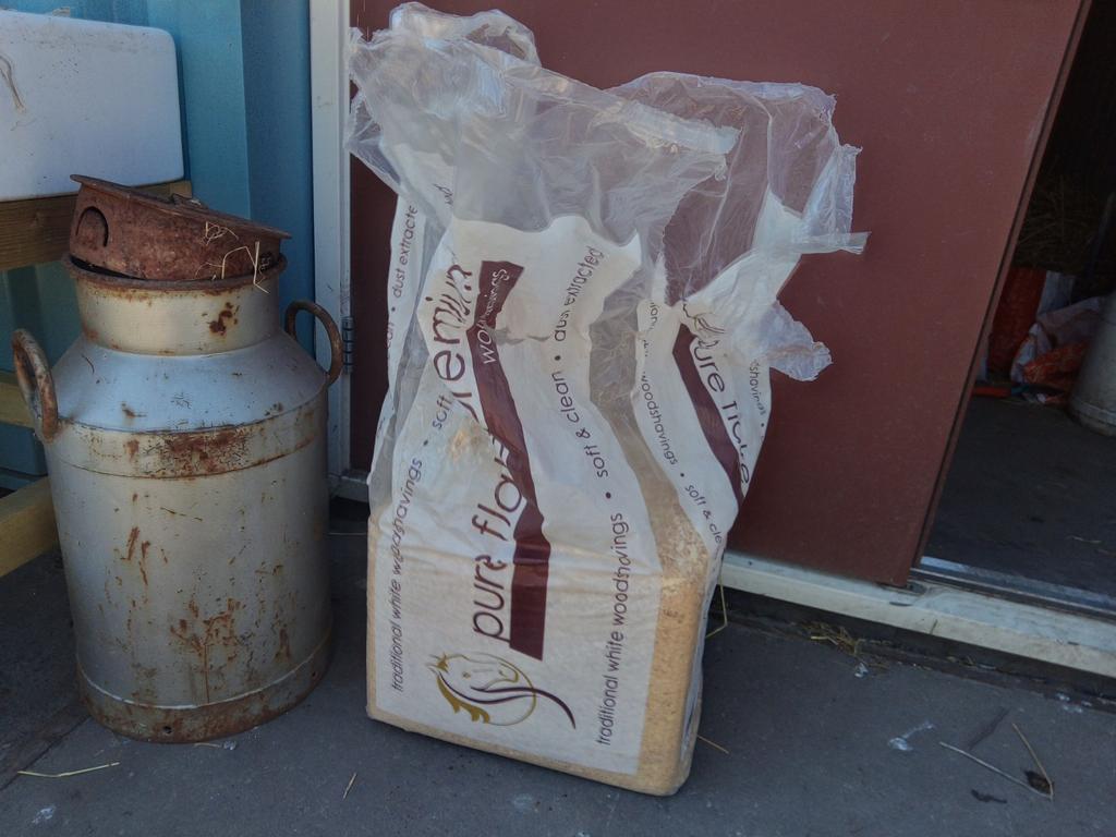 1/3 deel van een grote baal zaagsel, Dieren en Toebehoren, Ophalen of Verzenden