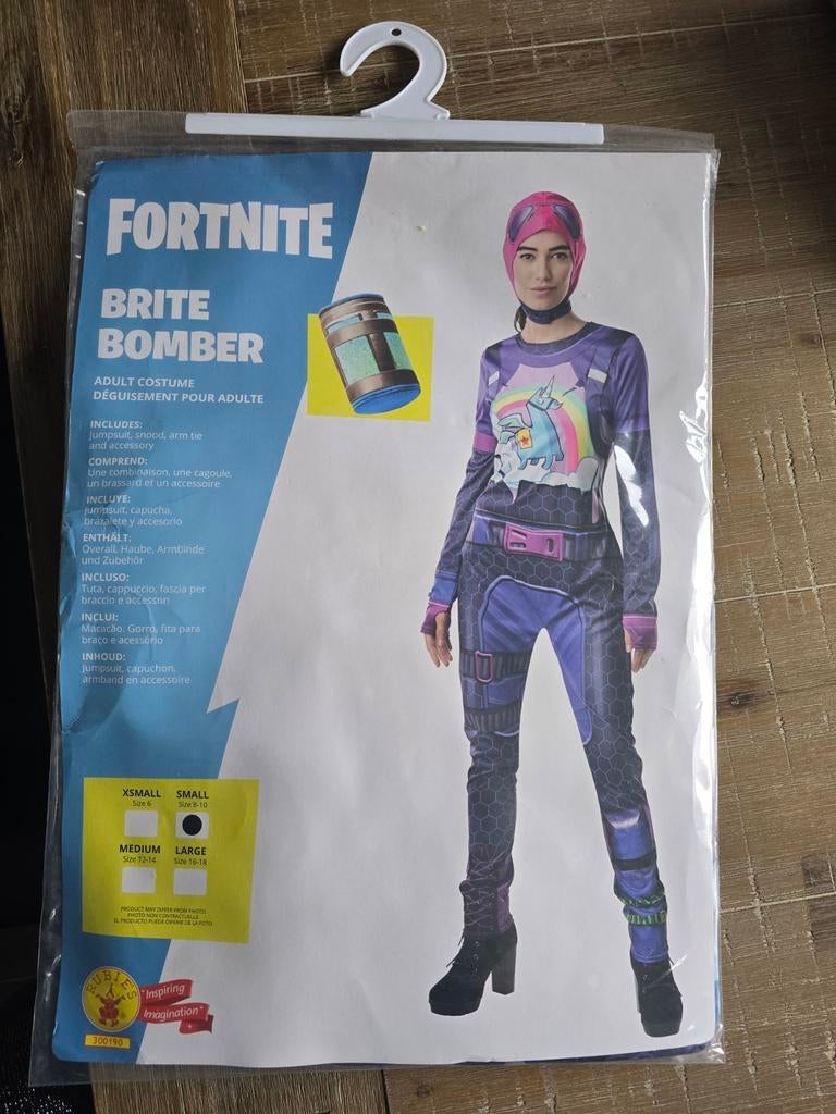 Fortnite Brite Bomber Carnavalspak, Maat 38/40 (M), Carnaval, Nieuw, Ophalen of Verzenden