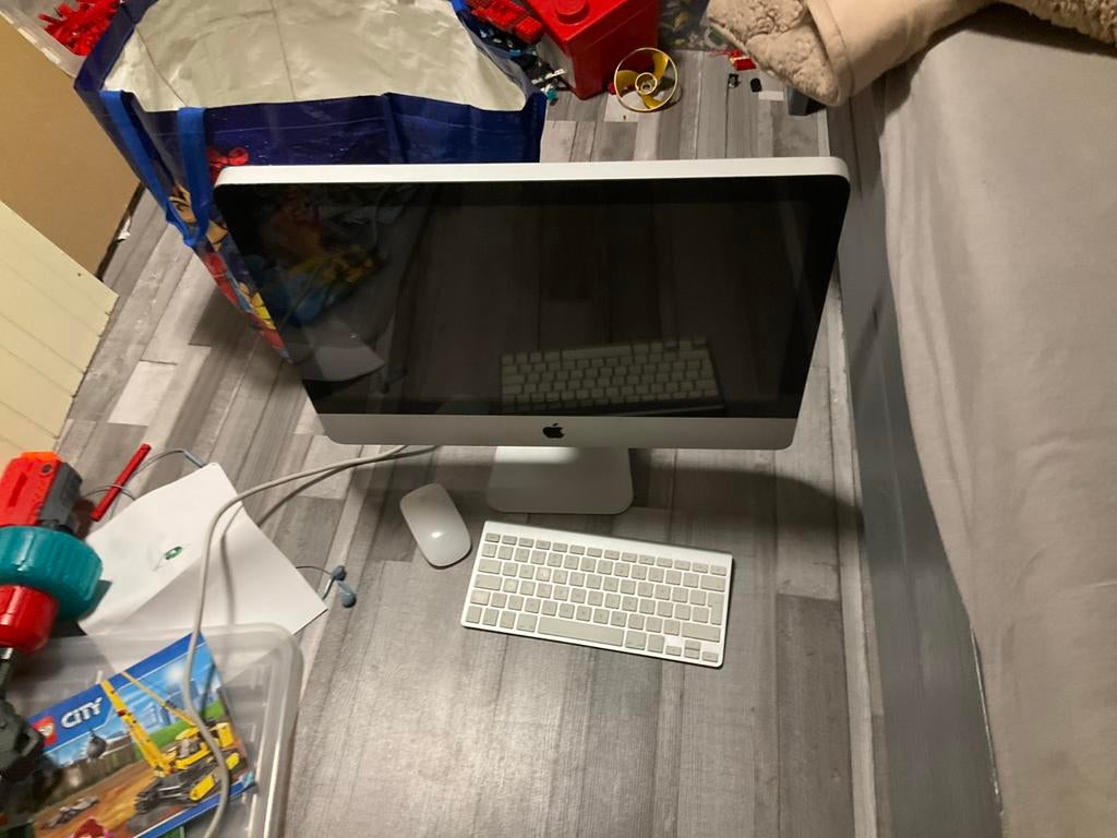 Appel. Computer en muis+ keyboard, Computers en Software, Toetsenborden, Ophalen