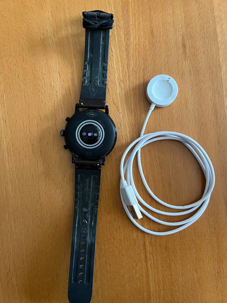 Fossil Smartwatch - Stijlvol en Functioneel!, Ophalen, Gebruikt, Hartslag, Zwart