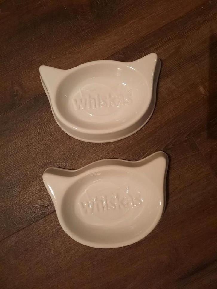Whiskas kat voerbak, Ophalen