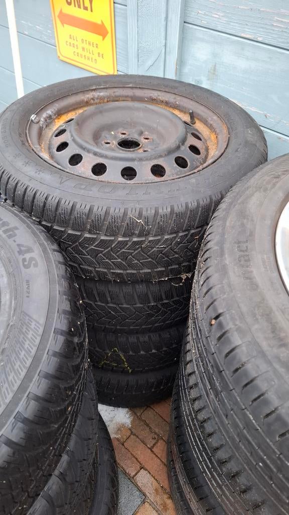 Stalen velgen met winterbanden Avensis T25, Auto-onderdelen, Banden en Velgen, Gebruikt, 16 inch, Banden en Velgen, Personenwagen