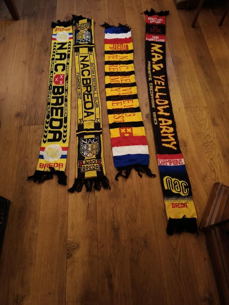 Retro NAC Breda 4 sjaals, Ophalen of Verzenden, Gebruikt, NAC Breda, Vaantje of Sjaal
