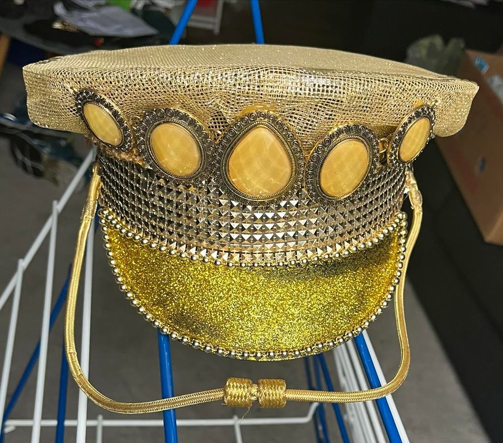 Luxe gouden pet, Carnaval, Maat 46/48 (XL) of groter, Ophalen of Verzenden, Zo goed als nieuw