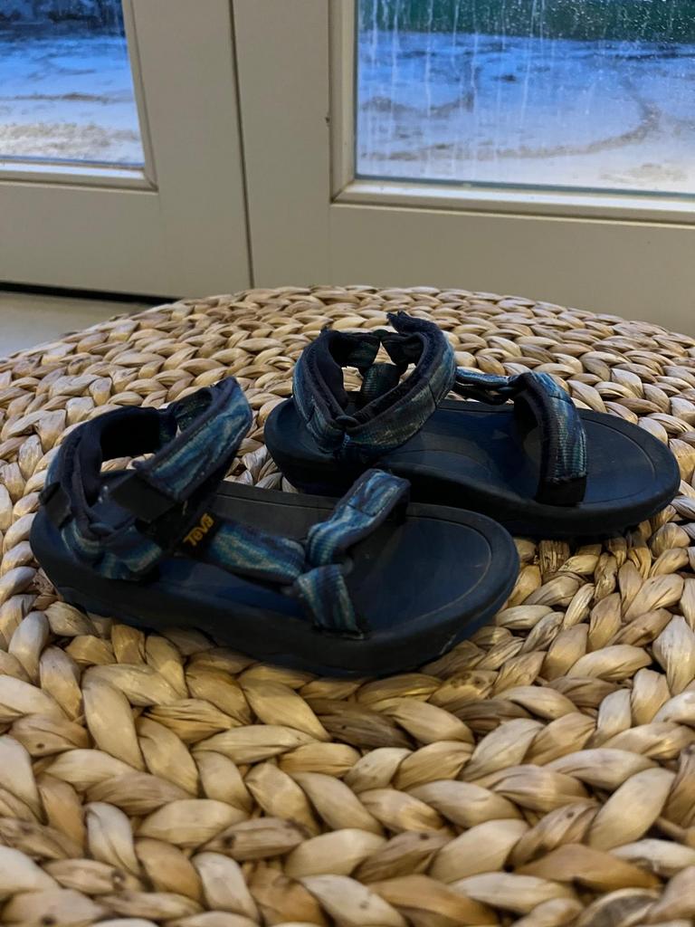 Teva sandalen maat 24/25, Jongetje of Meisje, Overige typen, Ophalen of Verzenden, Zo goed als nieuw