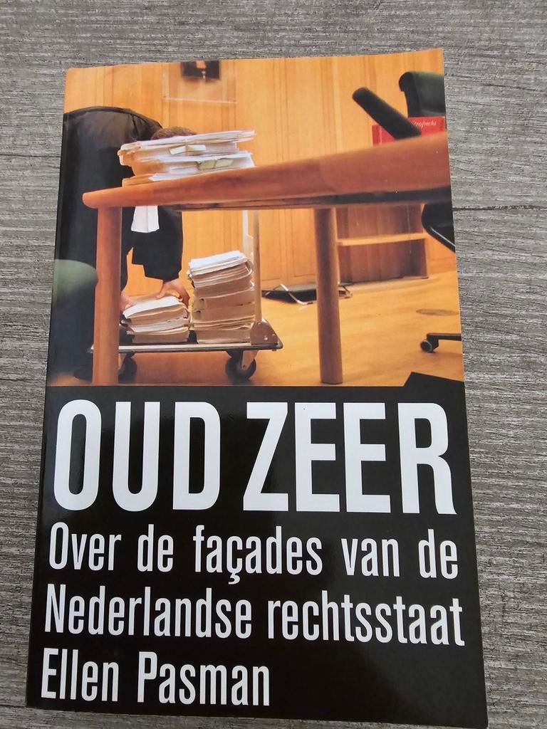 Oud zeer ellen pasman over de façades van de, Boeken, Ophalen of Verzenden, Gelezen