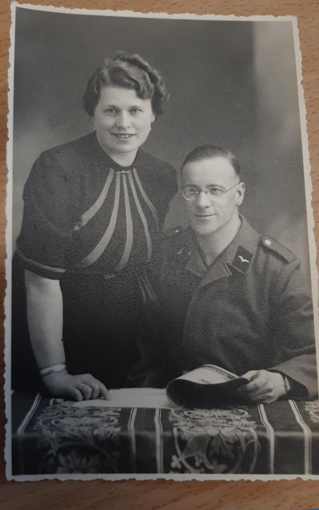 Foto van een Duitse luftwaffen FLAK kanonier Ww2, Ophalen of Verzenden, Luchtmacht, Duitsland, Foto of Poster