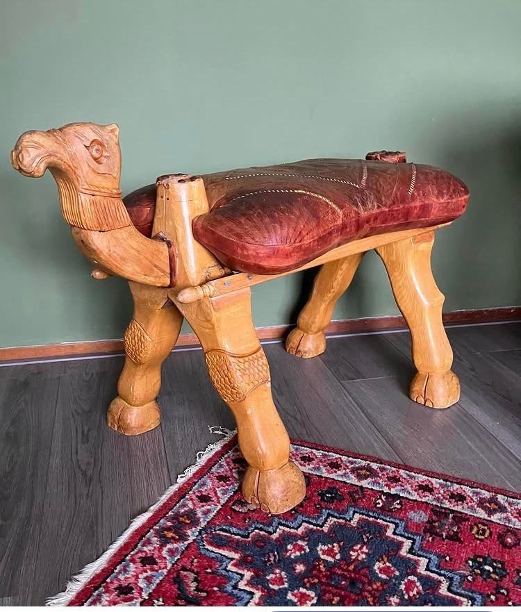 Poef/ kruk, kamelenzadelkruk.leer,hout, Ophalen of Verzenden, Gebruikt, Overige materialen