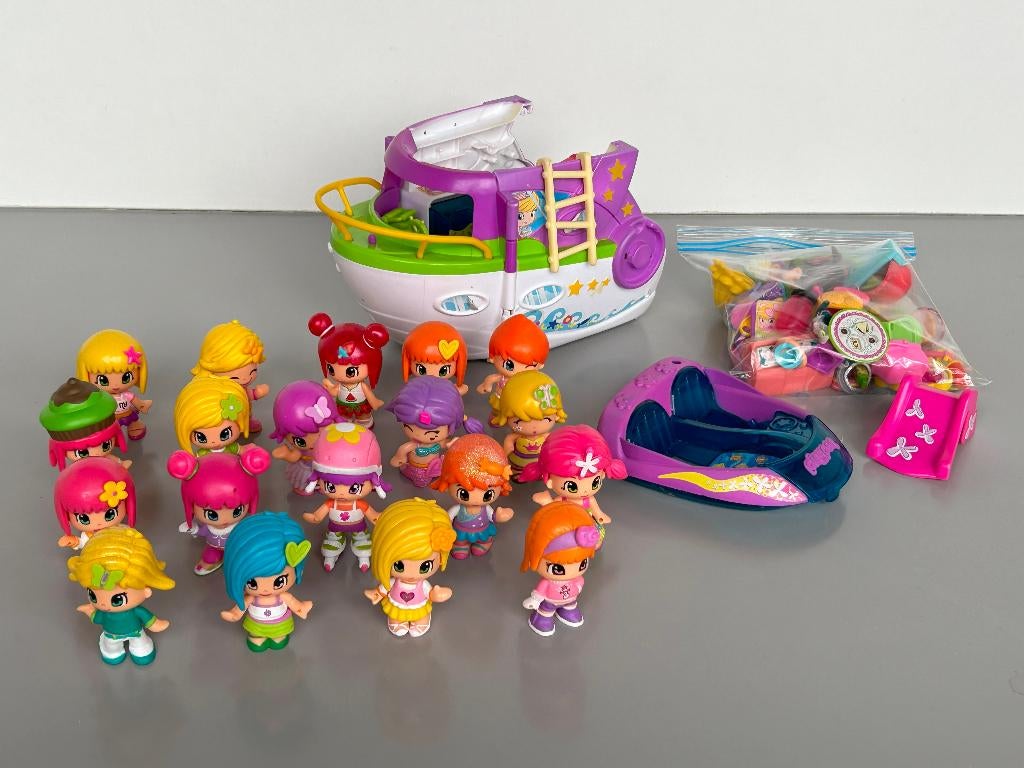 Grote Partij Pinypon poppetjes accessoires en een boot, Ophalen of Verzenden, Gebruikt, Overige typen