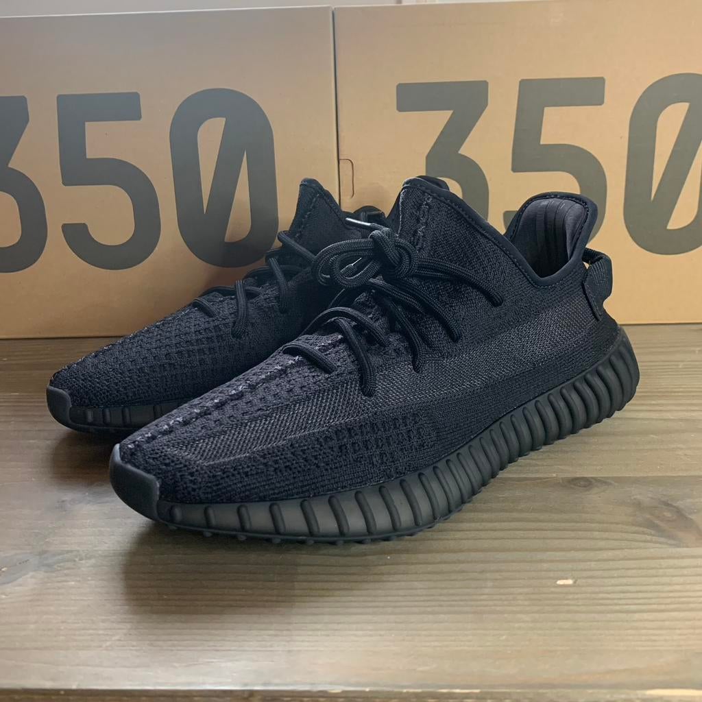Yeezy Boost 350 V2 Onyx - 43 1/3, Kleding | Heren, Zwart, Nieuw, Ophalen of Verzenden, Sneakers of Gympen