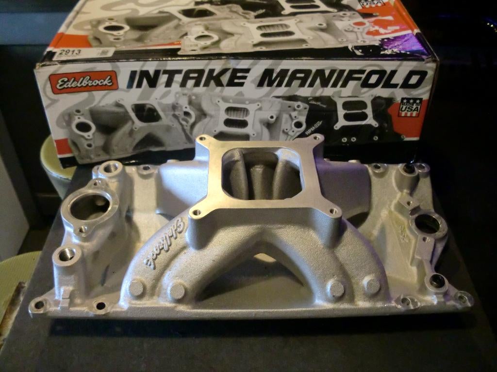 edelbrock 2913 intake 96-02 vortec nieuw chevrolet 5.0 5.7, Ophalen, Nieuw, Overige automerken