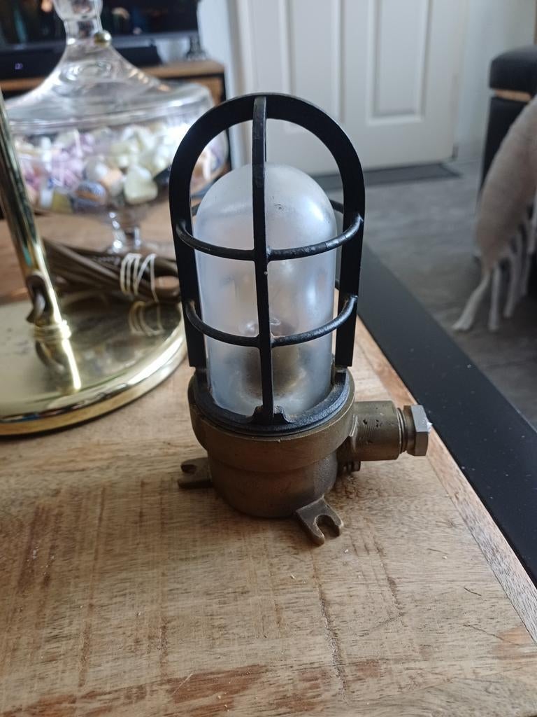 Bronzen  scheepslamp met puntsglas, Ophalen of Verzenden, Zo goed als nieuw, Motorboot of Zeilboot