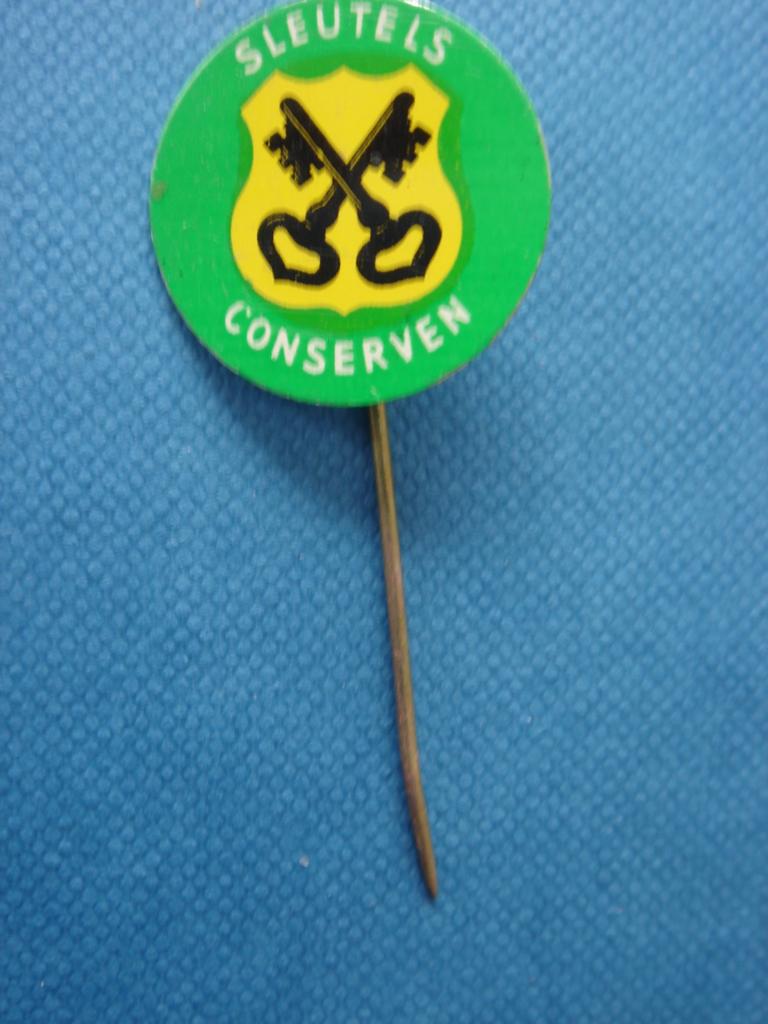 Speld Sleutels conserven, Ophalen of Verzenden, Gebruikt, Overige onderwerpen, Speldje of Pin
