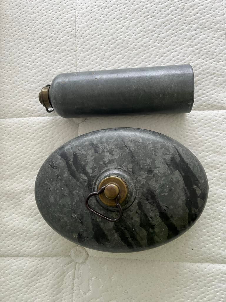 Twee oude metalen bedkruiken, Ophalen of Verzenden, Gebruikt