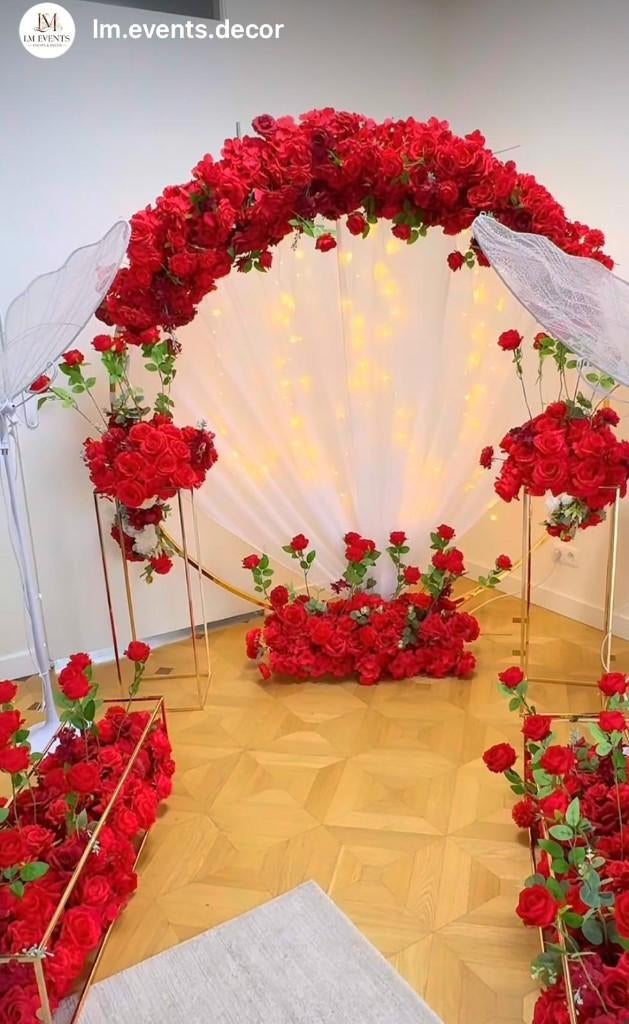 Romantische Bloemenboog met Rode & Verlichting -Te Huur, Ophalen of Verzenden, Nieuw, Geboorte of Huwelijk