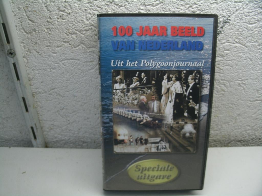 vhs 85a 100 jaar beeld van nederland polygoon journaal, Alle leeftijden, Ophalen of Verzenden, Zo goed als nieuw