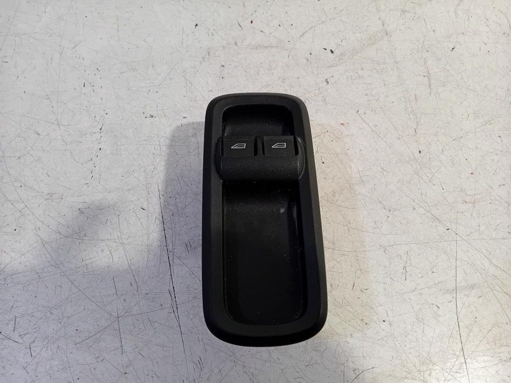 Bedieningspaneel elektrische ramen Ford Fiesta, Onderdelen@venauto.nl, Van der Ven Autorecycling B.V., Gebruikt, Ettenseweg 76, 4706 PB Roosendaal, The Netherlands