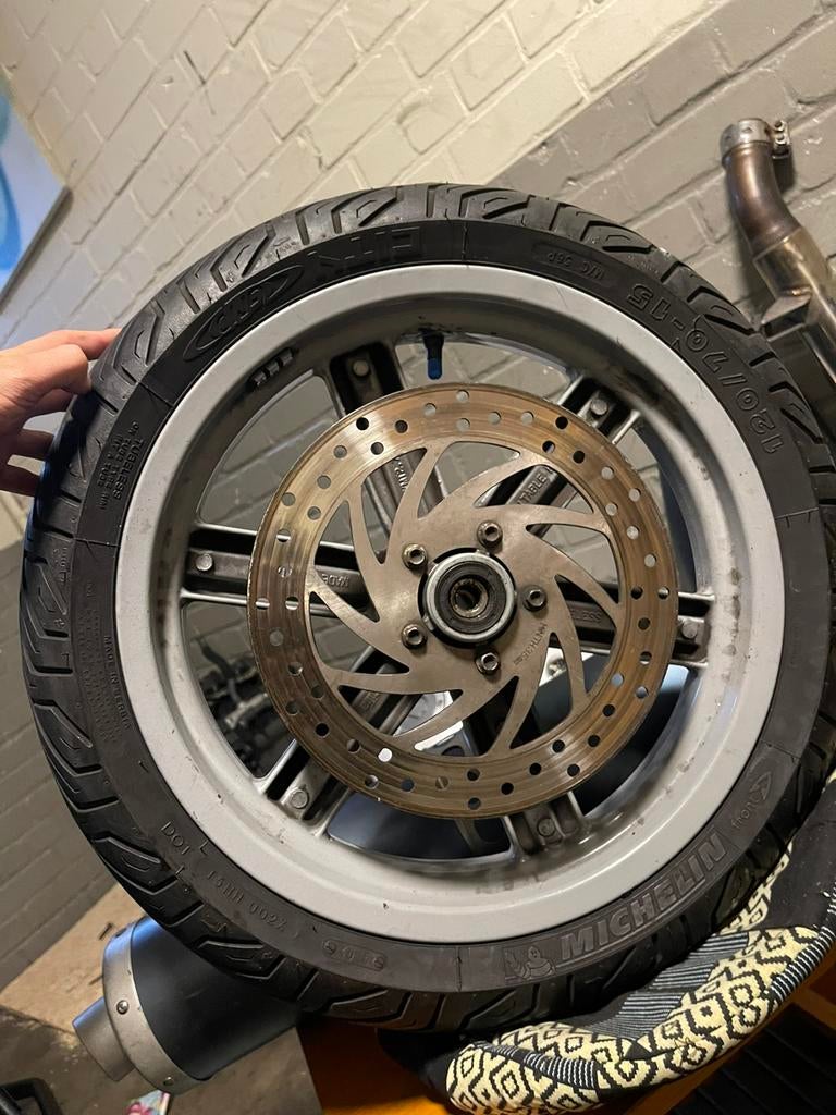 Aprilia sportcity 200 voorwiel, Fietsen en Brommers, Brommeronderdelen | Scooters, Ophalen of Verzenden, Gebruikt, Overige typen