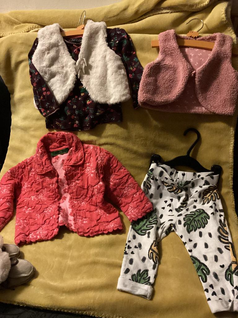 Baby Kledingpakket o.a. Petit Louie € 25,00., Ophalen of Verzenden, Zo goed als nieuw, Overige maten