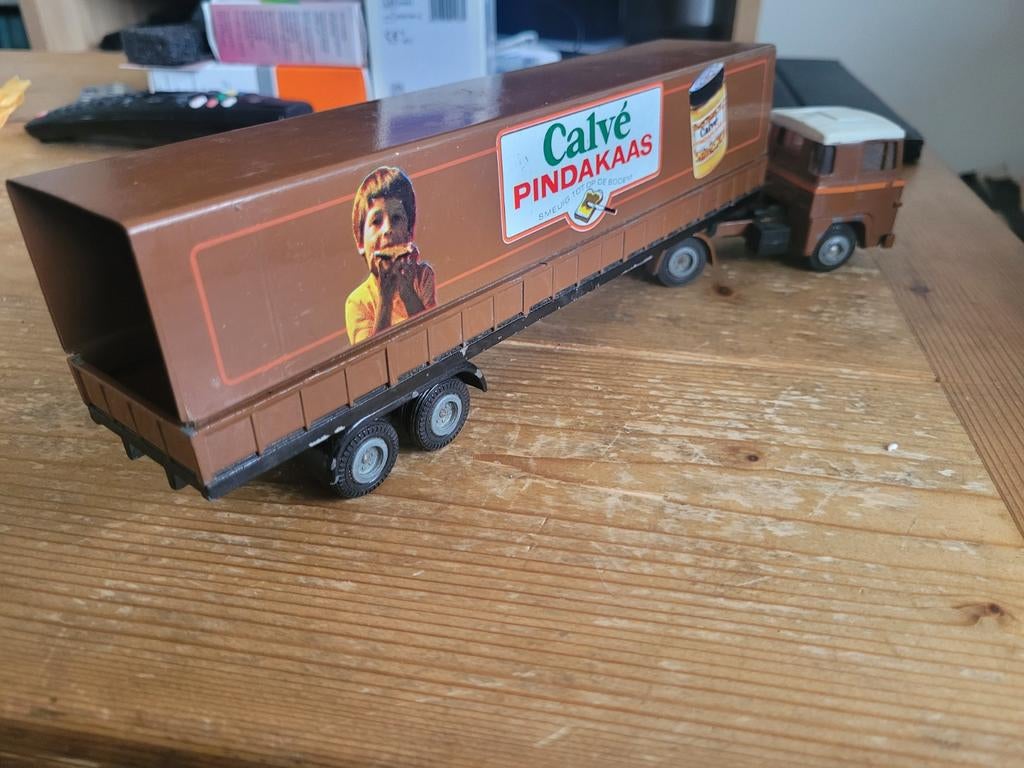 Scania oplegger  calve, Hobby en Vrije tijd, Modelauto's | 1:50, T, T, Zo goed als nieuw, Tekno