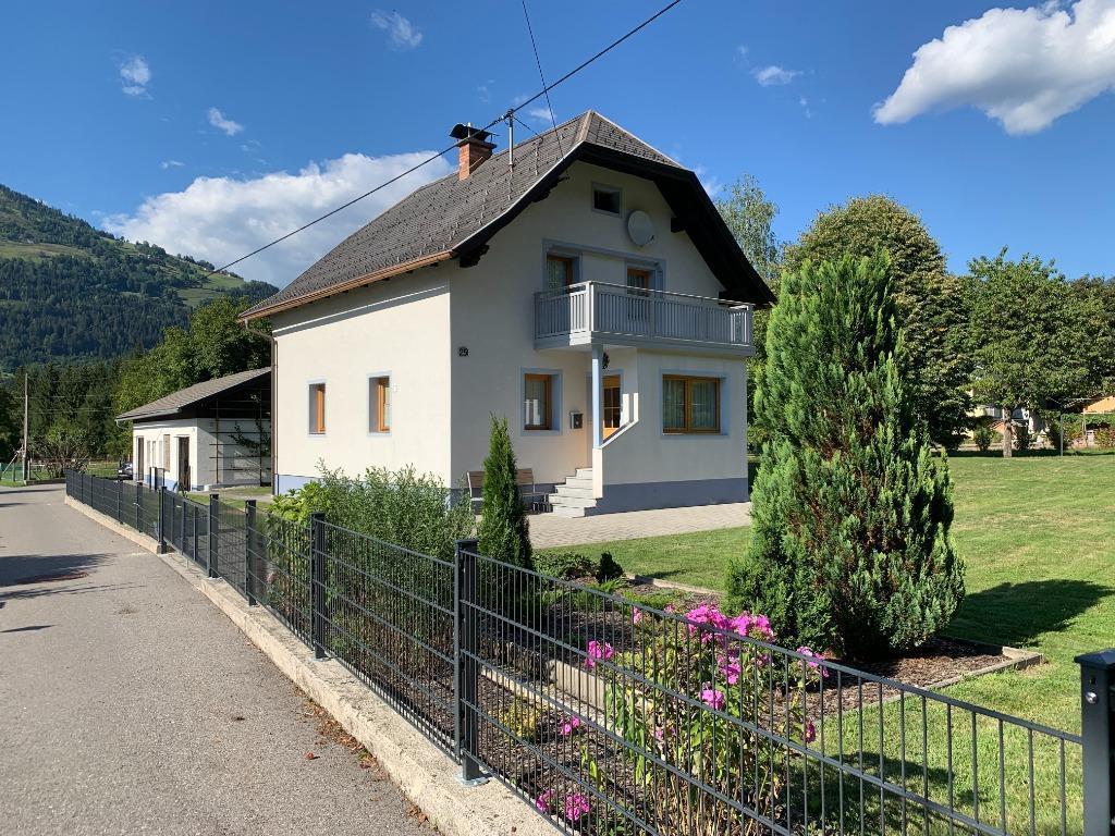 Te huur: vrijstaand vakantiehuis in Karinthië, Oostenrijk, 8 personen, 4 of meer slaapkamers, Wasmachine, Dorp