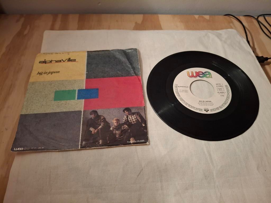 Piraten-Alphaville-Big in japan(18) 5 euro vaste prijs, Cd's en Dvd's, Vinyl Singles, Zo goed als nieuw, Single, Pop, 7 inch, Ophalen of Verzenden