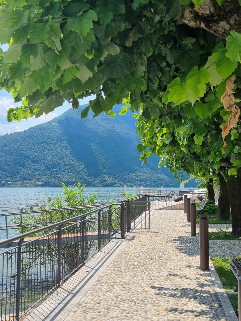 Caravan te koop, Speeltuin, 2 slaapkamers, Chalet, Bungalow of Caravan, Aan meer of rivier