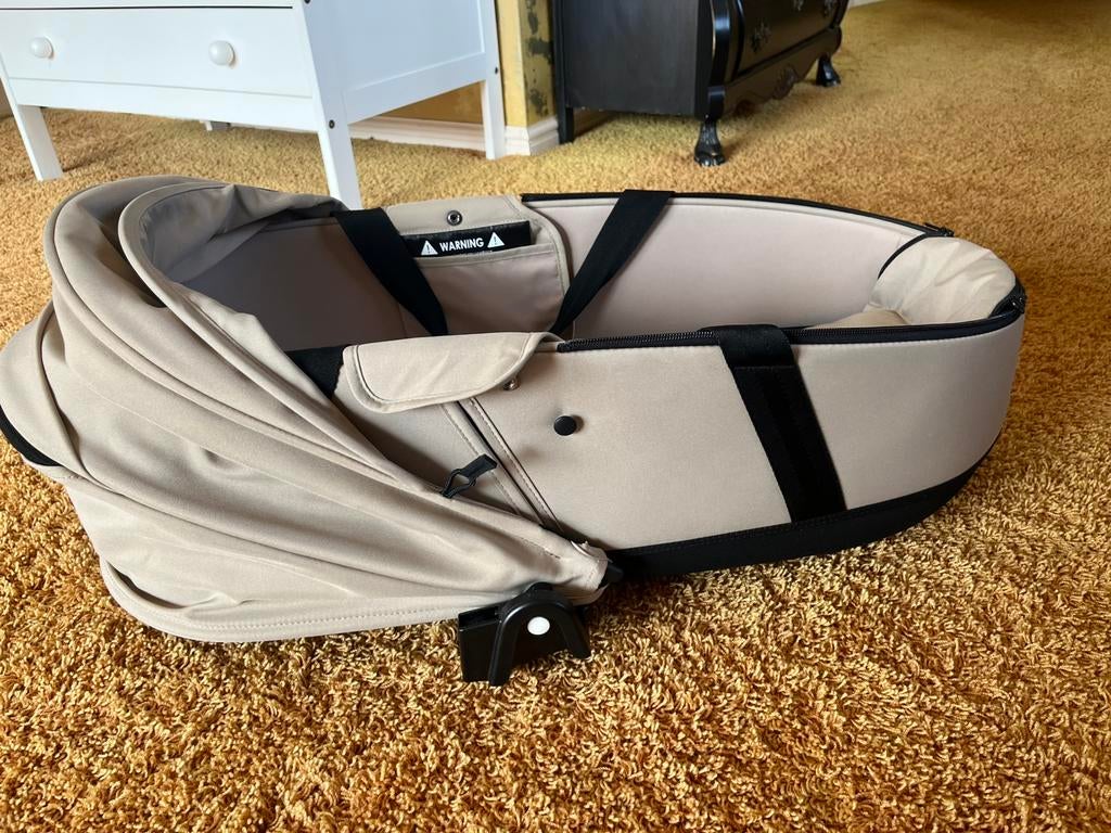 Babyzen Yoyo reiswieg (taupe), Kinderen en Baby's, Kinderwagens en Combinaties, Ophalen of Verzenden, Zo goed als nieuw, Overige merken