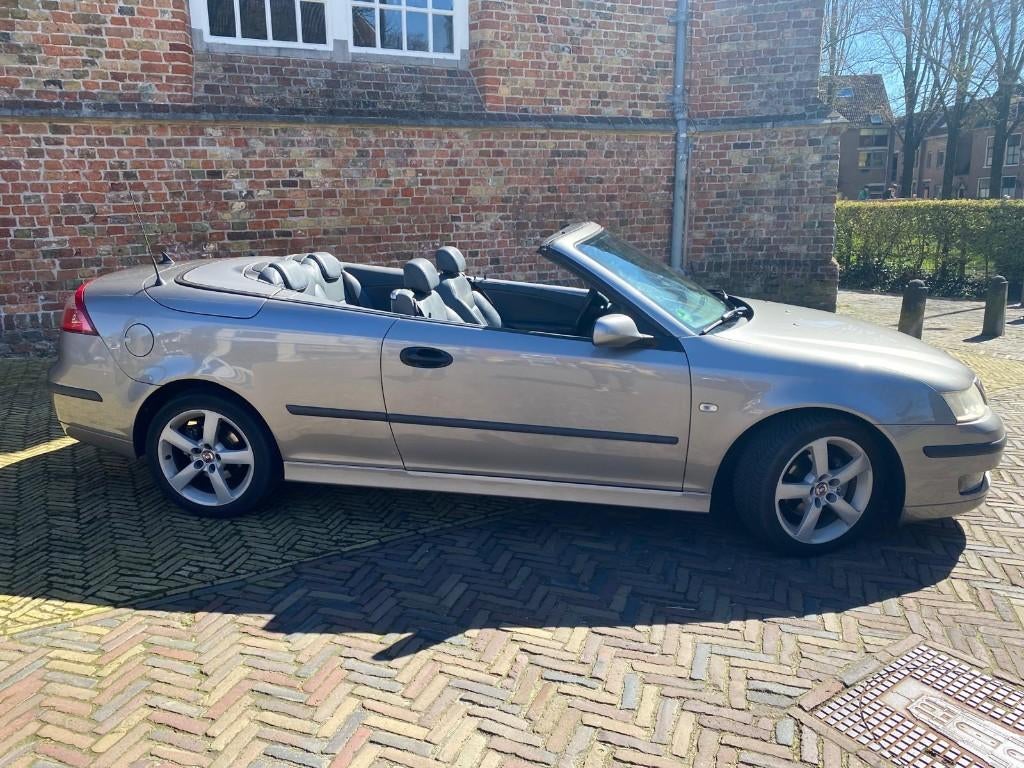 Saab 9-3 Cabio Vector 2.0T automaat, 4 cilinders, Cabriolet, 4 stoelen, Leder