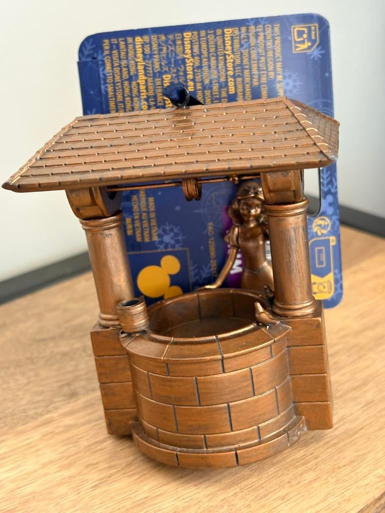 Disney cruise line adventure sneeuwwitje ornament, Ophalen of Verzenden, Zo goed als nieuw, Beeldje of Figuurtje