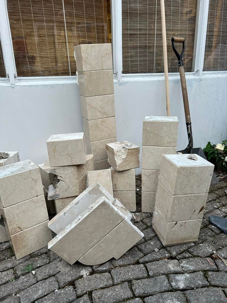 Crema Marfil Marmer Stukken - Zuilen & Haard, Ophalen, Gebruikt
