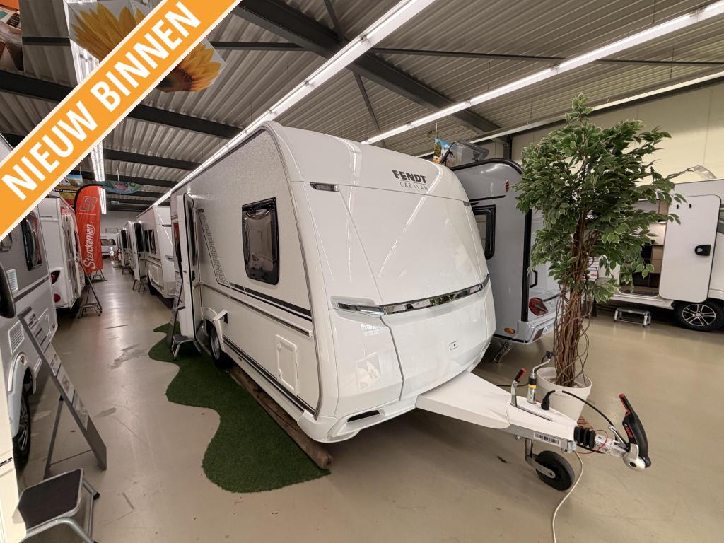 Fendt Bianco Activ 445 SFB 1700KG+Combi 4e+Big foot, Caravans en Kamperen, Caravans, Rondzit, Bedrijf, Schokbreker, Overige typen