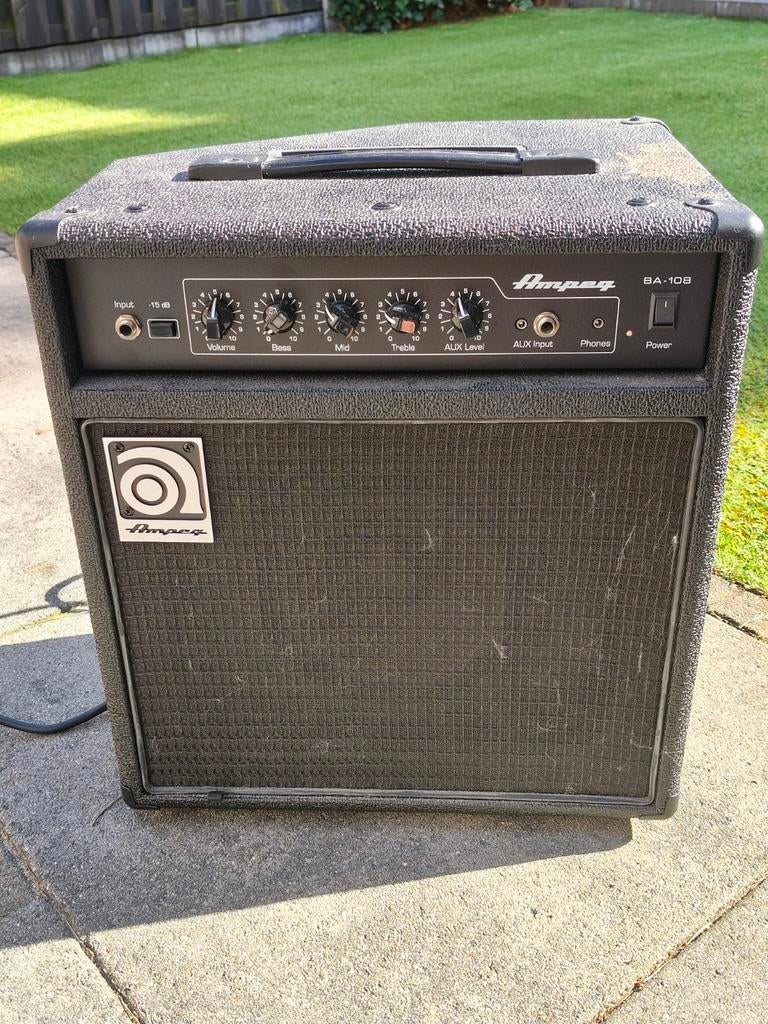 Basversterker Ampeg BH108, Muziek en Instrumenten, Ophalen of Verzenden, Zo goed als nieuw, Minder dan 50 watt