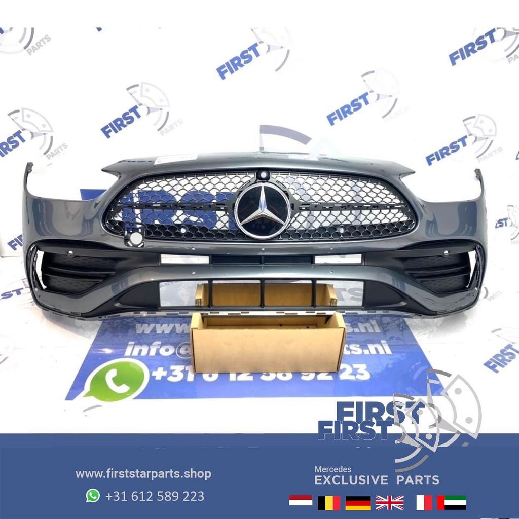 W206 AMG VOORBUMPER + STARS GRIL EN ROOSTERS 2021-2025 GRIJS, Gebruikt, -, Voor, Ophalen of Verzenden