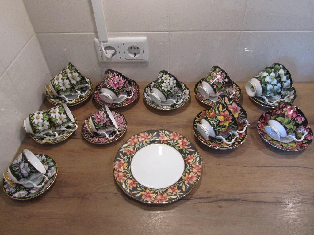 Royal Albert Provincial Flowers, Overige typen, Ophalen of Verzenden, Zo goed als nieuw, Overige stijlen