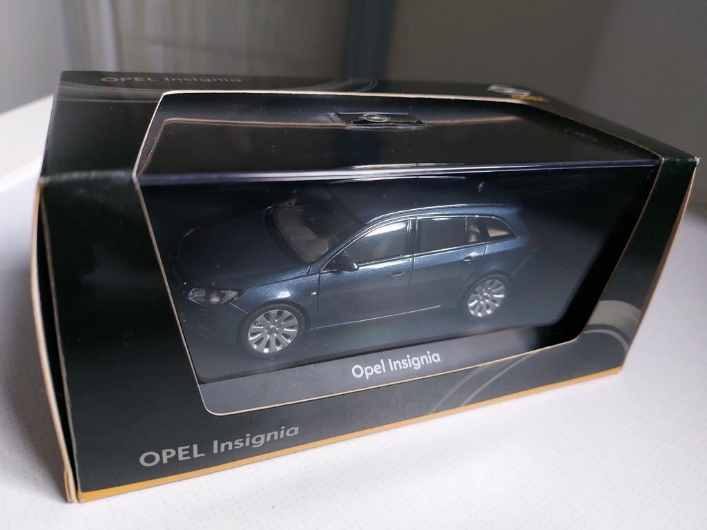 Schuco Opel Insignia Sportstourer 1/43, Hobby en Vrije tijd, Modelauto's | 1:43, Ophalen of Verzenden, Nieuw, Auto, Schuco