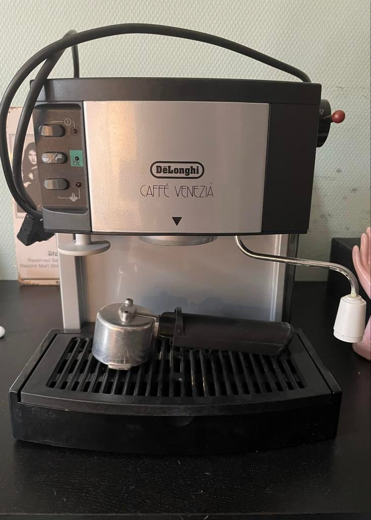 DeLonghi Caffè Venezia Espressomachine, Witgoed en Apparatuur, Koffiezetapparaten, Gebruikt, Gemalen koffie, Espresso apparaat