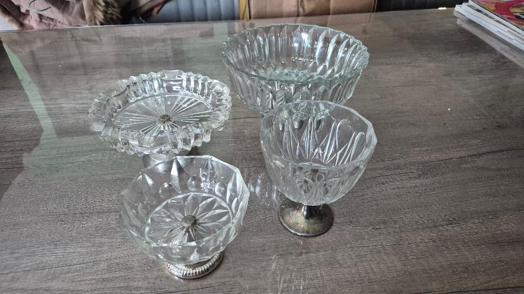 Diverse kristalen schalen met verzilverde voet, Ophalen of Verzenden