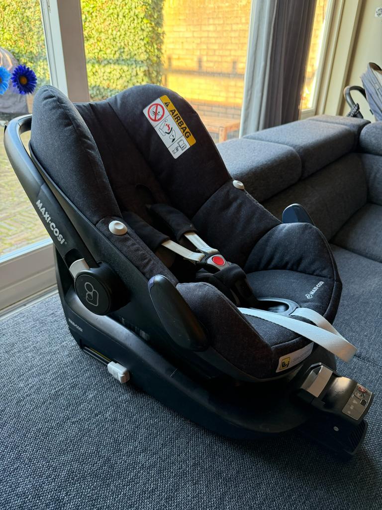 Maxi cosi pebble plus + isofix + Koeka accesoires, Ophalen, Gebruikt, Isofix, 0 t/m 13 kg